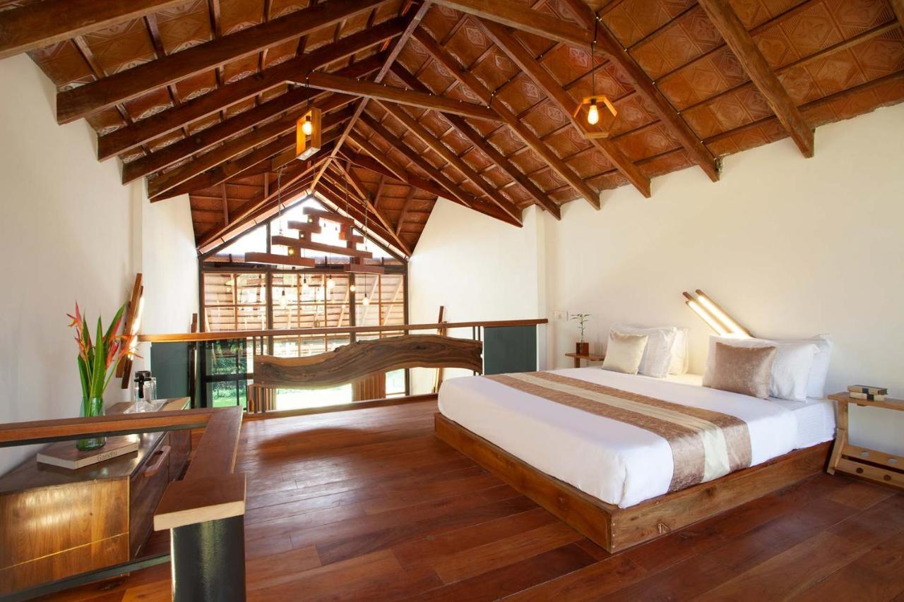 Stayvista At Cedar - Strelitzia 2Bhk With Breakfast And Jacuzzi Chikmagalūr Exterior foto